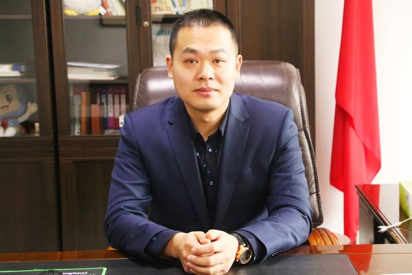 河南新華電腦學院校長俞南生