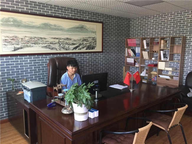 王棟杰.png